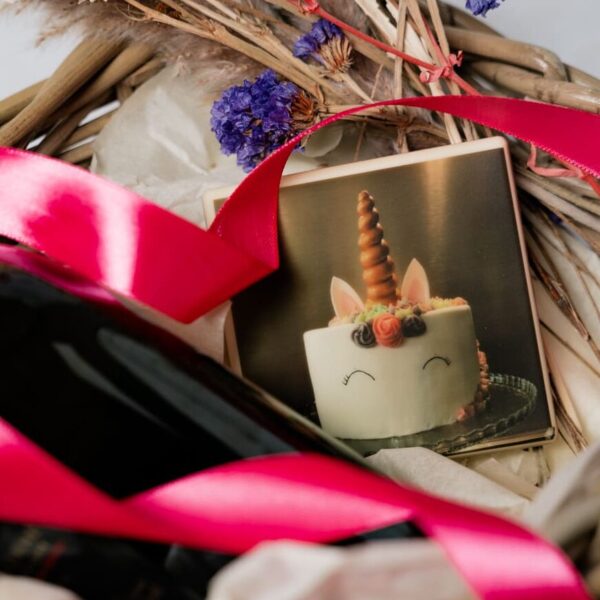 Geschenkkorb mit bedruckter Schokolade